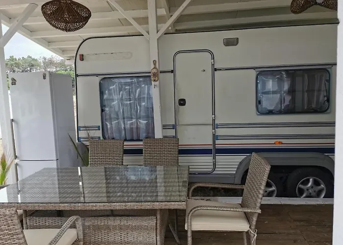 Sea Caravan On The Kamp alanı