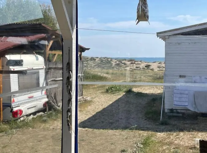 Sea Caravan On The Kamp alanı