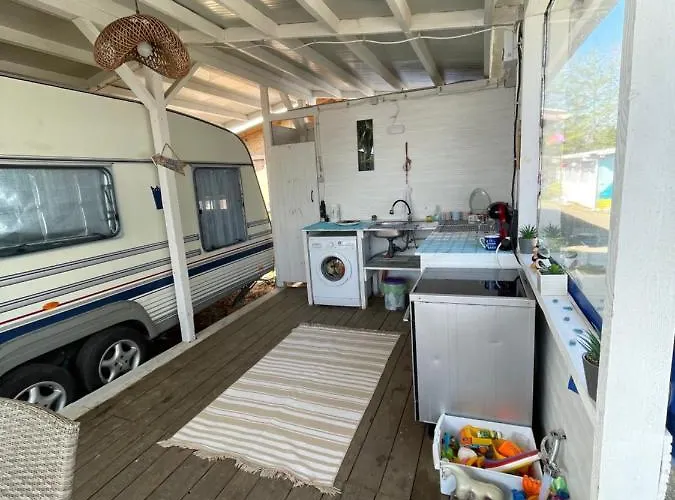 Sea Caravan On The Kamp alanı *