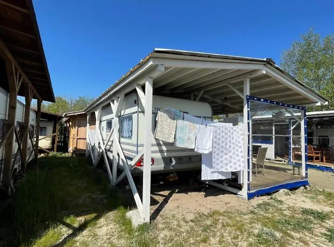 Sea Caravan On The Kamp alanı Naousa