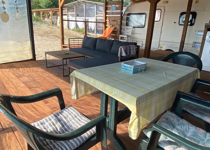 Sea Caravan On The Kamp alanı