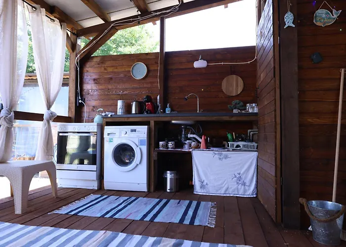 Kamp alanı Sea Caravan On The Naousa